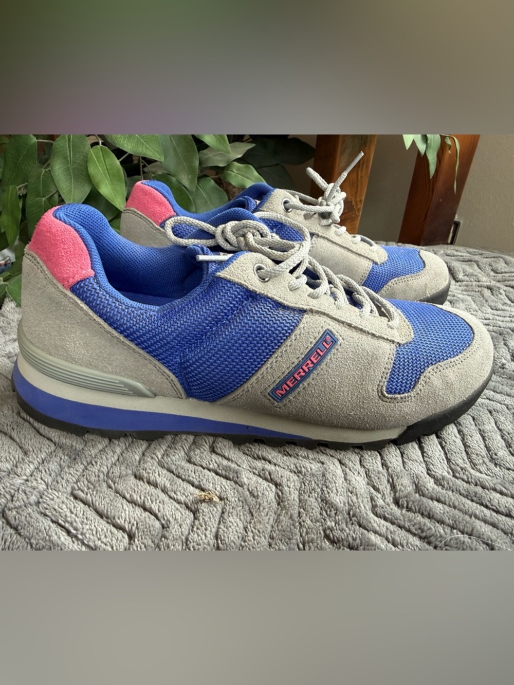 Merrell Woman’s Blue, Gray and Pink Sneakers; Size 7.5